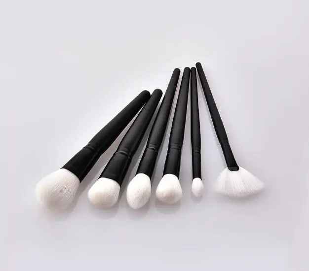 Black color 6pcs makeup brushes set wooden handle with aluminum tube and nylon wool White hair fan brush 
Black color 6pcs makeup brushes set wooden handle with aluminum tube and nylon wool White hair fan brush
