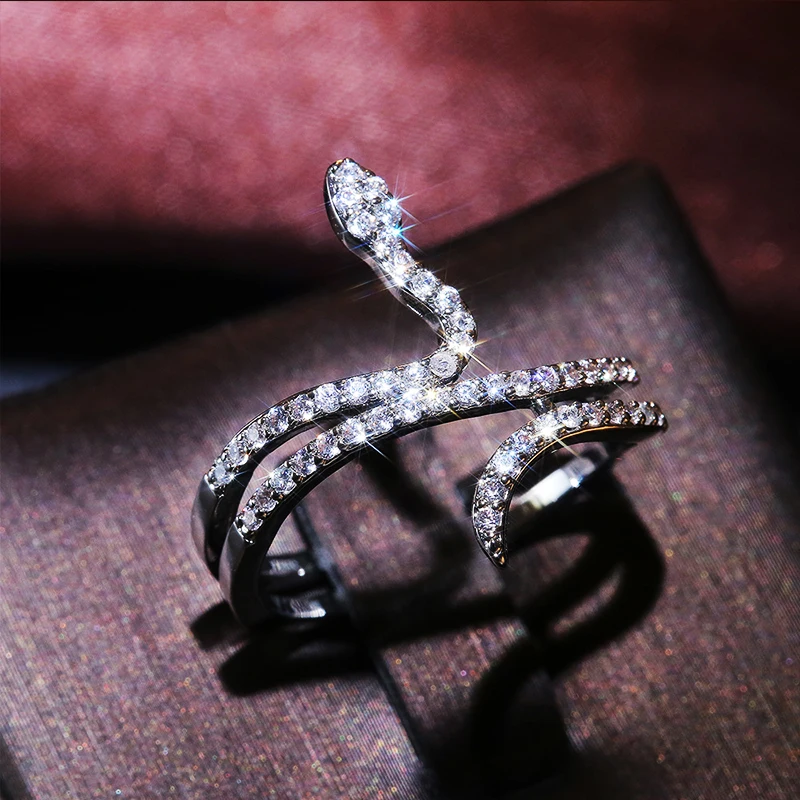 HUAMI Personality Snake Rings for Women Open Finger Punk Style Silver Color Bling Bling Exquisite Stackable Fashion Jewelry Ring
HUAMI Personality Snake Rings for Women Open Finger Punk Style Silver Color Bling Bling Exquisite Stackable Fashion Jewelry Ring
