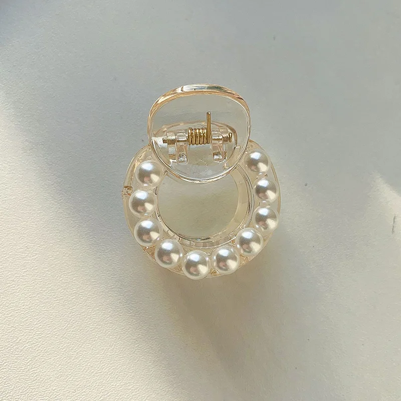 Sweet Mini Round Pearl Hair Clips for Women Girls Hair Claw Chic Barrettes Claw Crab Hairpins Styling Fashion Hair Accessories
Sweet Mini Round Pearl Hair Clips for Women Girls Hair Claw Chic Barrettes Claw Crab Hairpins Styling Fashion Hair Accessories
