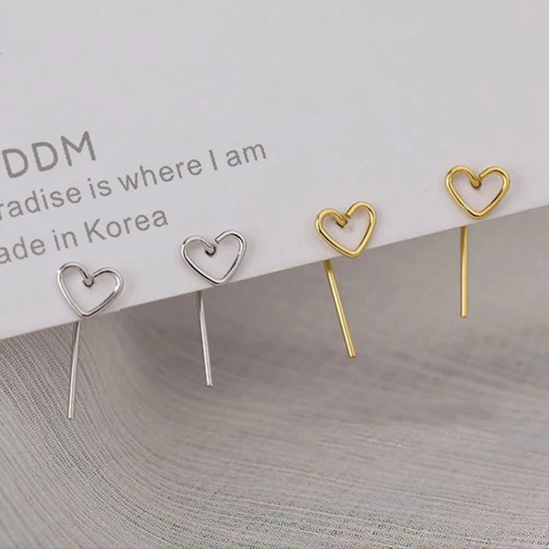 2021 Minimalism Love Earrings New Korean Temperament Small Heart Studs Earrings Simple Fashion Jewelry Girls Party Gift
2021 Minimalism Love Earrings New Korean Temperament Small Heart Studs Earrings Simple Fashion Jewelry Girls Party Gift