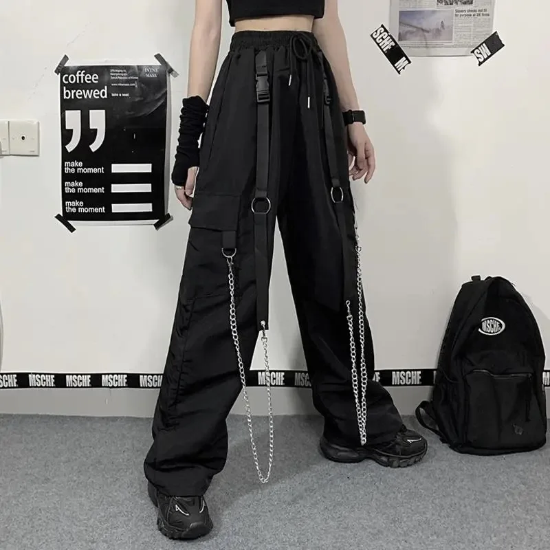 New Gothic Harajuku Black Cargo Pants for Women Chain Wide Leg Pants Goth Hip Hop Pants Women Hippie Trousers Loose Pants
New Gothic Harajuku Black Cargo Pants for Women Chain Wide Leg Pants Goth Hip Hop Pants Women Hippie Trousers Loose Pants