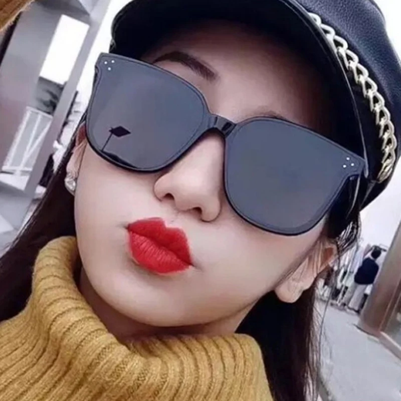 Oversized Cat Eye Sunglasses for Women Classic Vintage Brand Designer Driving Men Shade Glasses Fashion Decorative Sun Glasses
Oversized Cat Eye Sunglasses for Women Classic Vintage Brand Designer Driving Men Shade Glasses Fashion Decorative Sun Glasses