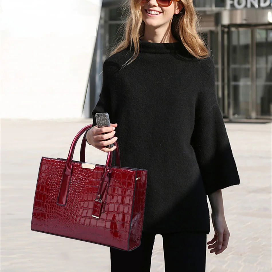 Pantent Leather Women Messenger Bags Crocodile Female Crossbody Shoulder Hand Bags for Women 2021 High Quality Ladies Handbags
Pantent Leather Women Messenger Bags Crocodile Female Crossbody Shoulder Hand Bags for Women 2021 High Quality Ladies Handbags