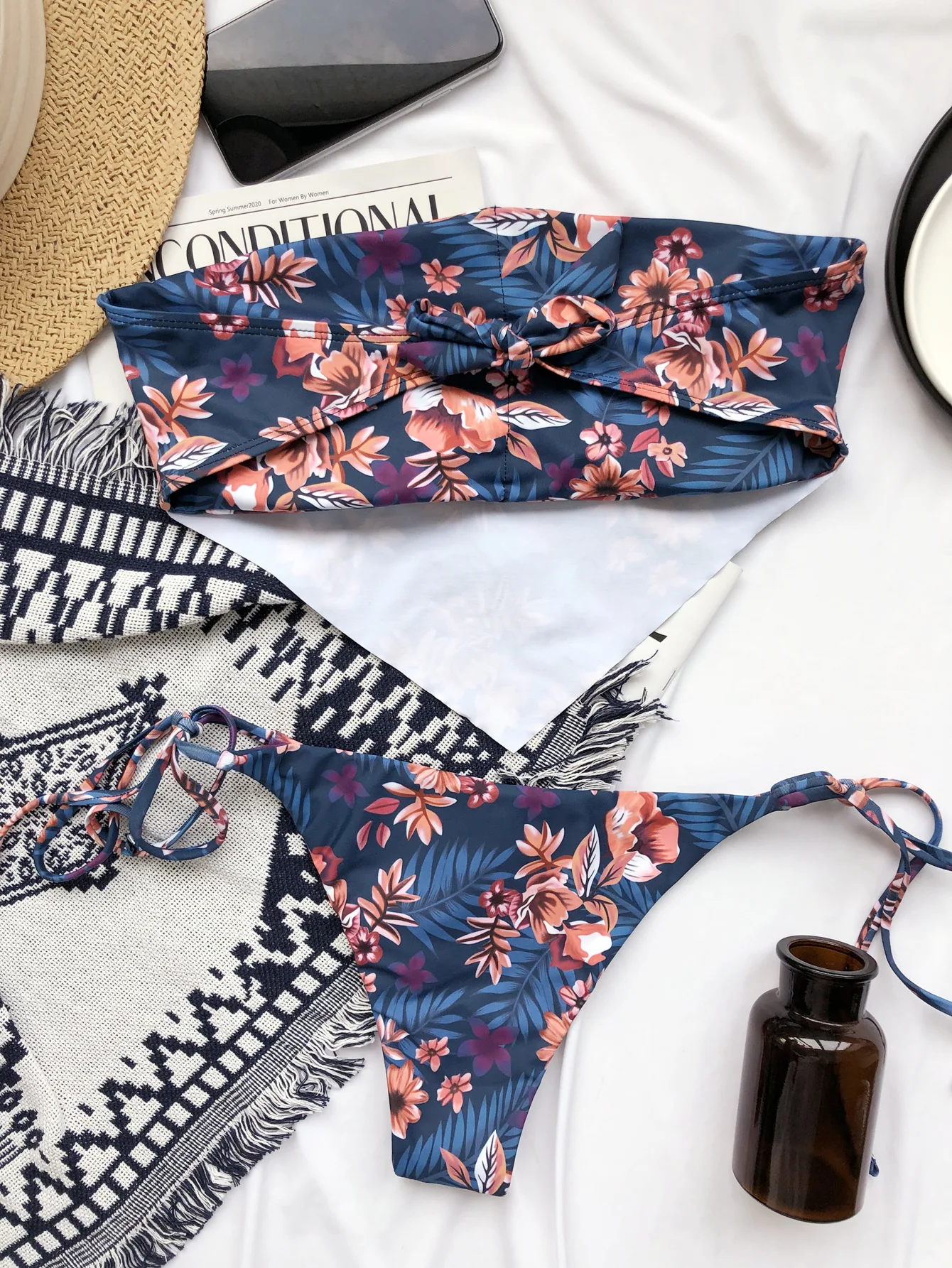 Floral and Stripe Low Waisted Bikini Sets Sexy Tank Top Swimsuit Two Pieces Swimwear Women 2021 New Beach Bathing Suits
Floral and Stripe Low Waisted Bikini Sets Sexy Tank Top Swimsuit Two Pieces Swimwear Women 2021 New Beach Bathing Suits