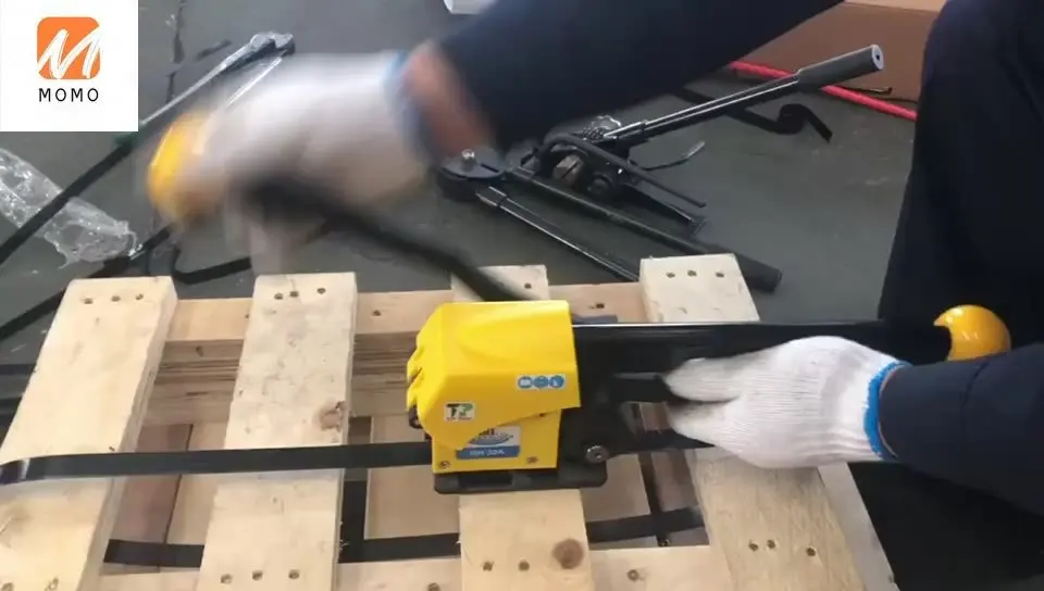 Manual Steel strapping Packing tool and machine combine with steel strap 
Manual Steel strapping Packing tool and machine combine with steel strap