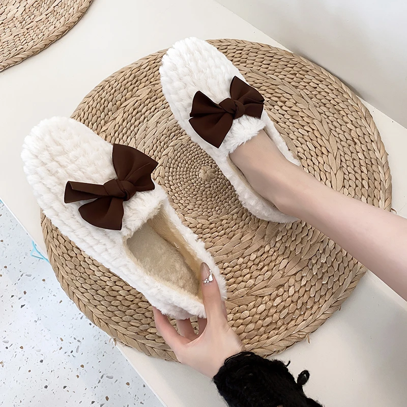 Autumn and Winter New Women's Flat-heeled Women's Shoes Solid Color Bow Outdoor Non-slip Comfortable Lightweight Casual Shoes
Autumn and Winter New Women's Flat-heeled Women's Shoes Solid Color Bow Outdoor Non-slip Comfortable Lightweight Casual Shoes