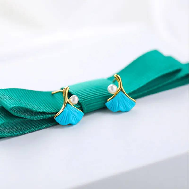 S925 Silver Plated Seiko Mori Style American Sleeping Beauty Turquoise Ginkgo Leaf Stud Earrings Silver Female Temperament Fashi
S925 Silver Plated Seiko Mori Style American Sleeping Beauty Turquoise Ginkgo Leaf Stud Earrings Silver Female Temperament Fashi