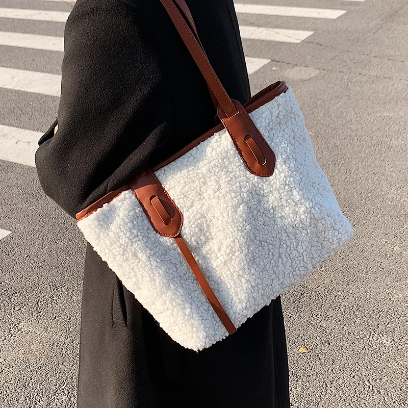 Fuax Fur Women's Shoulder Bag Winter Fashion Soft Solid Large Capacity Casual Tote Travel Working Shopping Female Handbag
Fuax Fur Women's Shoulder Bag Winter Fashion Soft Solid Large Capacity Casual Tote Travel Working Shopping Female Handbag