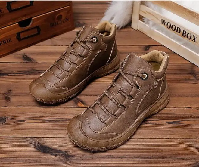 2021 New Men fashion Martin boots spring and autumn short boots Outdoor sports shoes
2021 New Men fashion Martin boots spring and autumn short boots Outdoor sports shoes