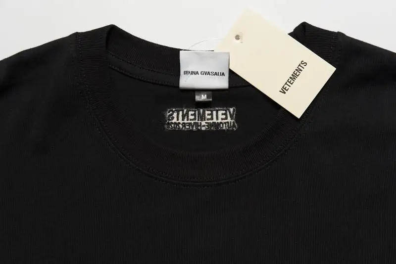 Vetements T Shirt Big Washing Label Outside Men Women Casual Tshirts Vetement T-shirt High Quality
Vetements T Shirt Big Washing Label Outside Men Women Casual Tshirts Vetement T-shirt High Quality