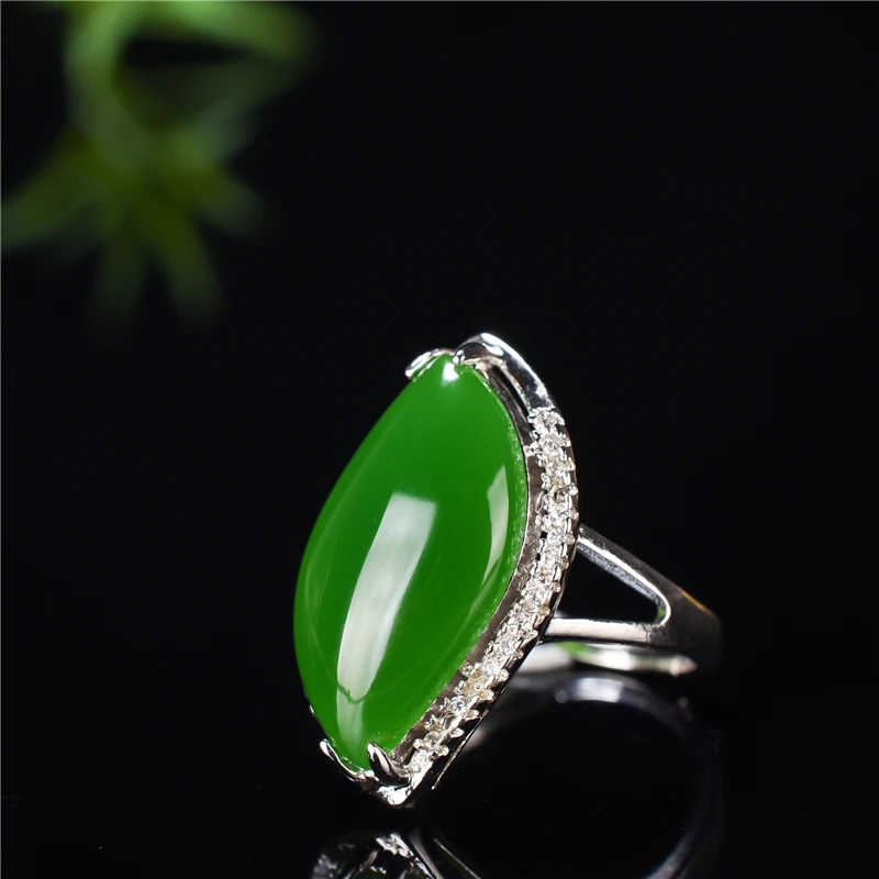 Natural Green Hetian Jade 925 Silver Ring Chinese Jadeite Amulet Fashion Charm Jewelry Hand Carved Crafts Gifts for Women Men
Natural Green Hetian Jade 925 Silver Ring Chinese Jadeite Amulet Fashion Charm Jewelry Hand Carved Crafts Gifts for Women Men