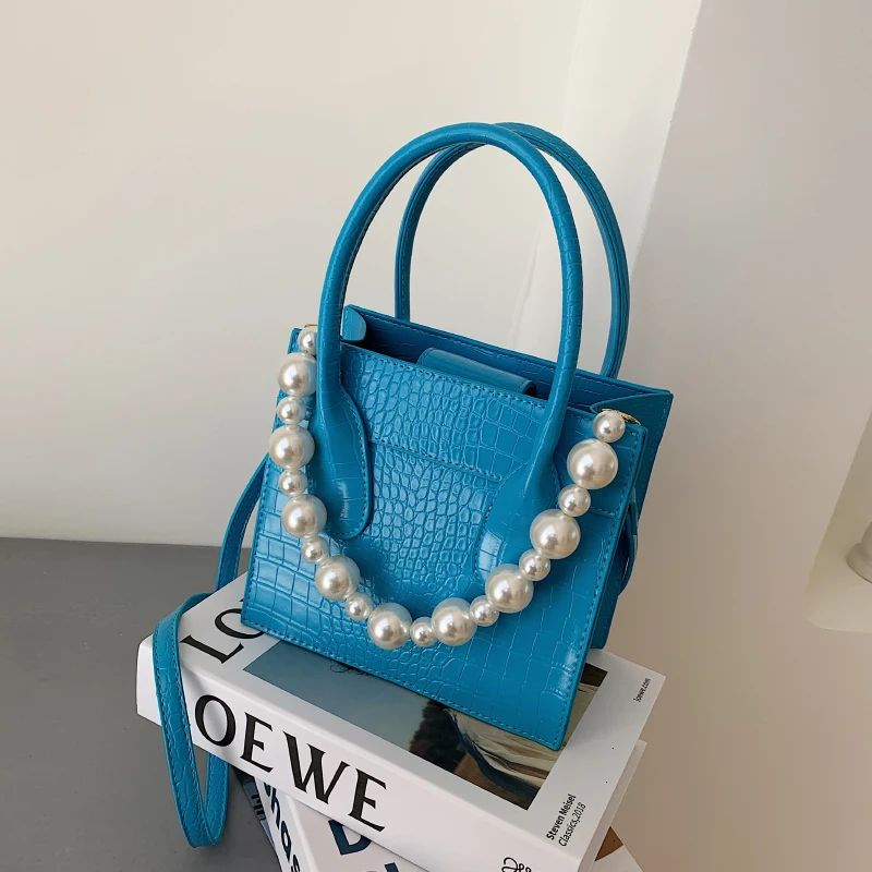 FANTASY Square Crocodile Pattern Big Handbags For Women Pearl Chain 2021 Summer Newest Brand Luxury Blue Messenger Shoulder Bag
FANTASY Square Crocodile Pattern Big Handbags For Women Pearl Chain 2021 Summer Newest Brand Luxury Blue Messenger Shoulder Bag