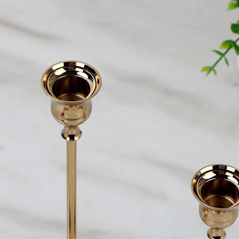 European Metal Candle Holders Candlestick Ornament Creative Brass Candelabra Elegant Wedding Decoration Club Parties Home Decor 
European Metal Candle Holders Candlestick Ornament Creative Brass Candelabra Elegant Wedding Decoration Club Parties Home Decor
