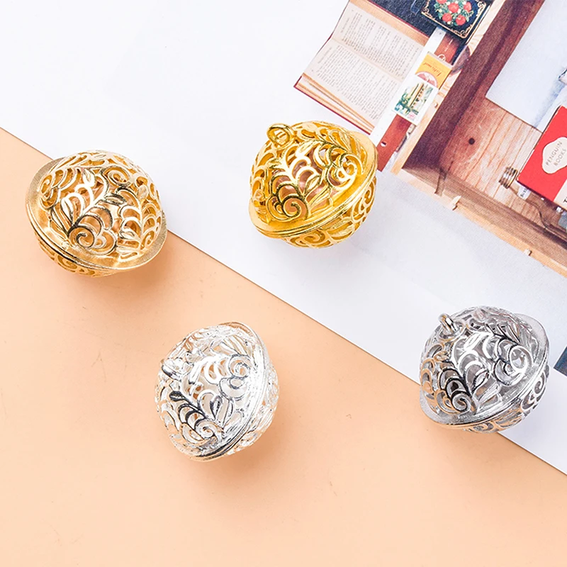 10pcs/pack Gold Hollow Christmas Bell Home Garden&Christmas Party Hanging Decorations Christmas Tree DIY Decoration
10pcs/pack Gold Hollow Christmas Bell Home Garden&Christmas Party Hanging Decorations Christmas Tree DIY Decoration