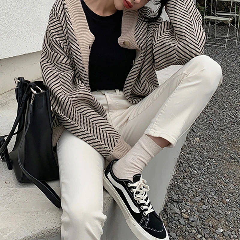 Вязаный кардиган в полоску свитер для женщин Модный пэчворк Топ Весна 2020 с длинным рукавом на каждый день для детей Верхняя одежда с v-образн...
Вязаный кардиган в полоску свитер для женщин Модный пэчворк Топ Весна 2020 с длинным рукавом на каждый день для детей Верхняя одежда с v-образн...