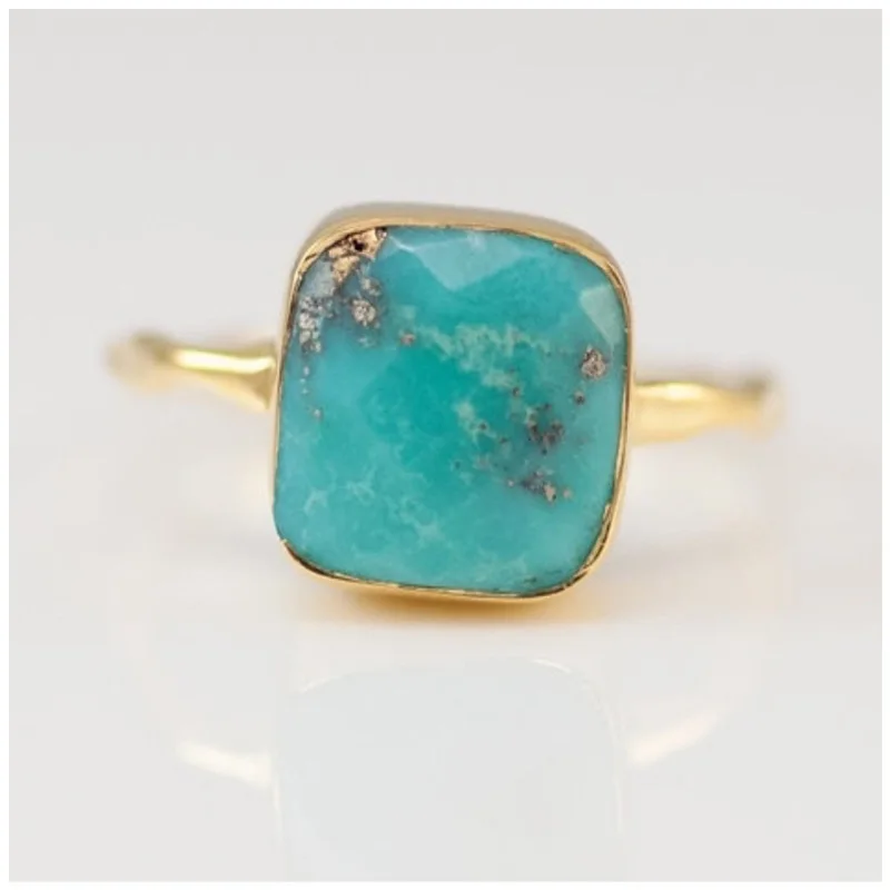 Vintage Turquoise Gold-Plated Luxury Ring Simple Square European and American Popular Hot New Hand Jewelry Ladies Jewelry
Vintage Turquoise Gold-Plated Luxury Ring Simple Square European and American Popular Hot New Hand Jewelry Ladies Jewelry