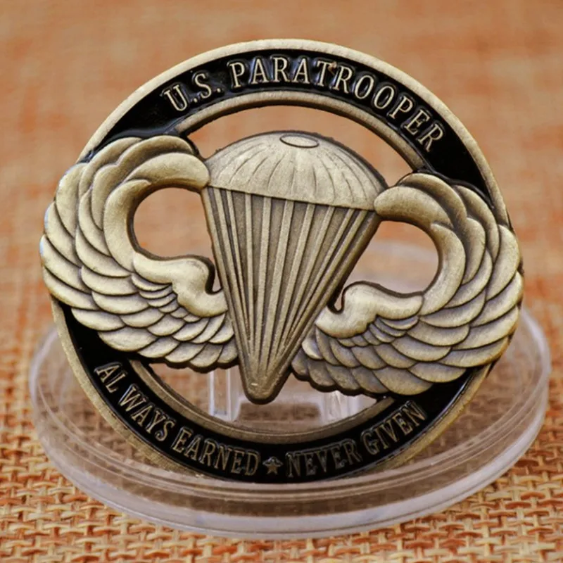 American Paratrooper relief crafts challenge Gold coin commemorative coin collectible Gift air force coin Souvenirs Gift Medal
American Paratrooper relief crafts challenge Gold coin commemorative coin collectible Gift air force coin Souvenirs Gift Medal