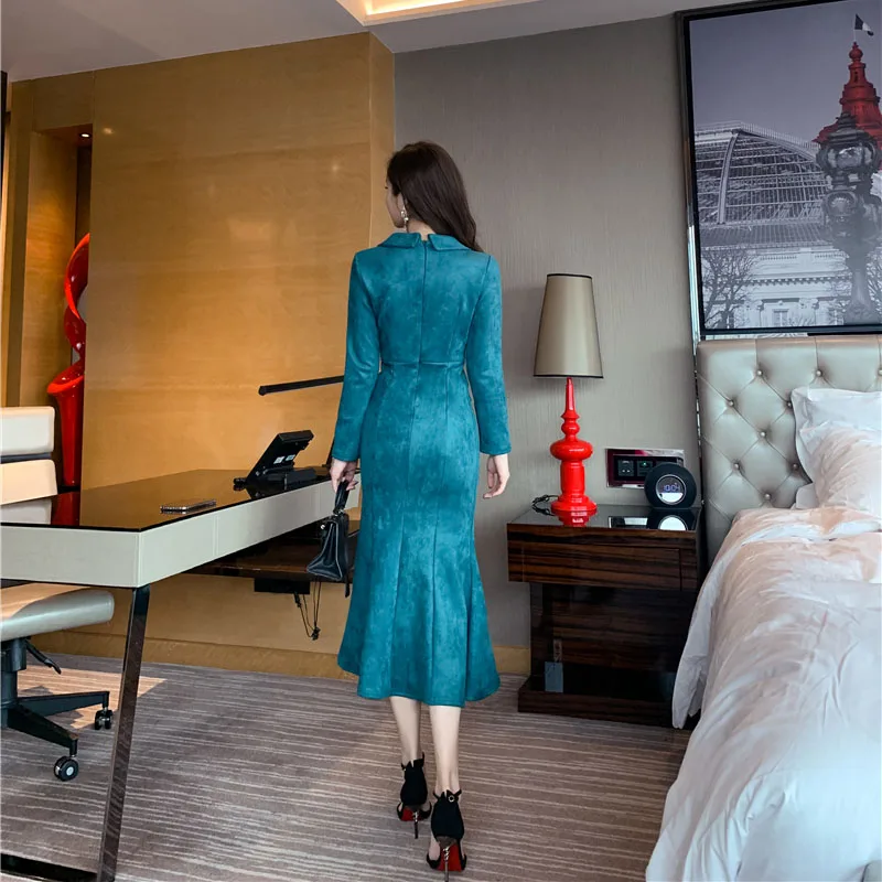 Autumn Winter Women's Dress New Solid Color Buttoned Long-sleeved Fishtail Dress Retro French Waist Slim Female Dresses LL189
Autumn Winter Women's Dress New Solid Color Buttoned Long-sleeved Fishtail Dress Retro French Waist Slim Female Dresses LL189