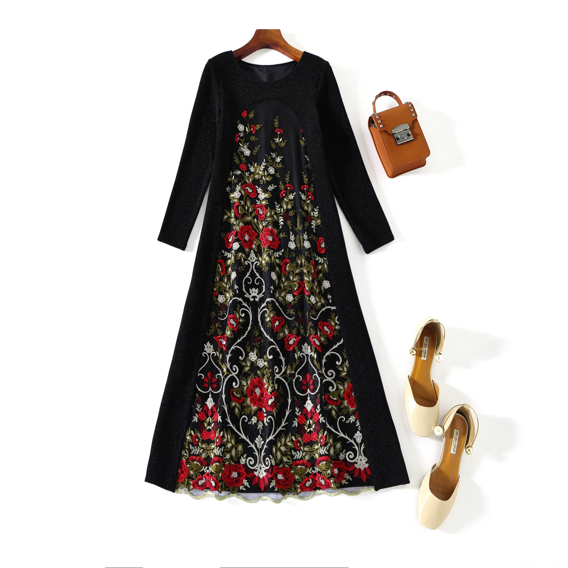 Elegant 1950s Style Dress 2019 Autumn Winter Women Red Floral Embroidery Patchwork Long Sleeve Mid-Calf Vintage Dress XXXXL
Elegant 1950s Style Dress 2019 Autumn Winter Women Red Floral Embroidery Patchwork Long Sleeve Mid-Calf Vintage Dress XXXXL