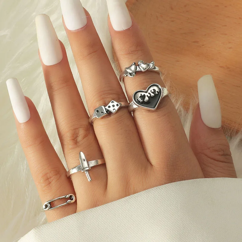 5pcs Set Ring Love Heart Sword Dice Rings Punk Style Personality Jewelry Finger Ring Silver Vintage Gothic Rings For Women Girls
5pcs Set Ring Love Heart Sword Dice Rings Punk Style Personality Jewelry Finger Ring Silver Vintage Gothic Rings For Women Girls