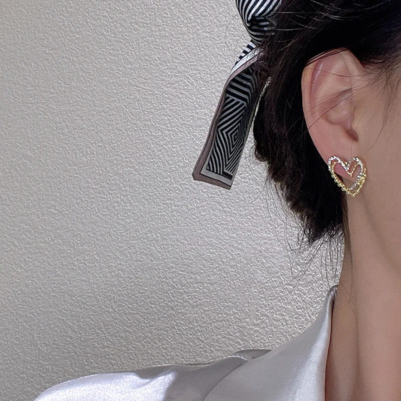 Love Inlaid 2021 Sport Favourite Earring for Women Girls European Bridal Wedding
Love Inlaid 2021 Sport Favourite Earring for Women Girls European Bridal Wedding