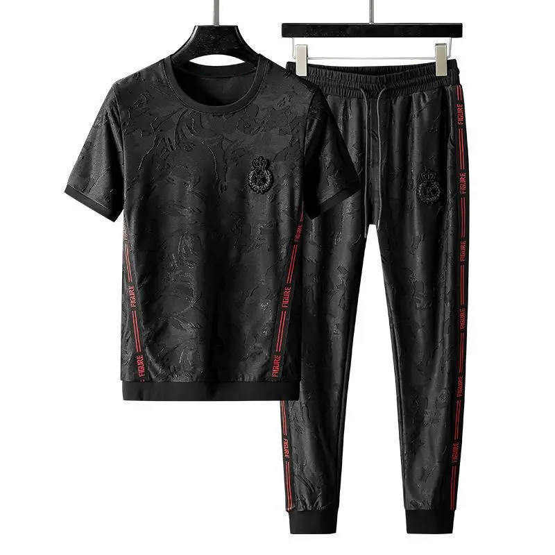 Fashion brand leisure sports suit men's loose, Korean fashion handsome with one suit, men's short sleeve two-piece suit
Fashion brand leisure sports suit men's loose, Korean fashion handsome with one suit, men's short sleeve two-piece suit