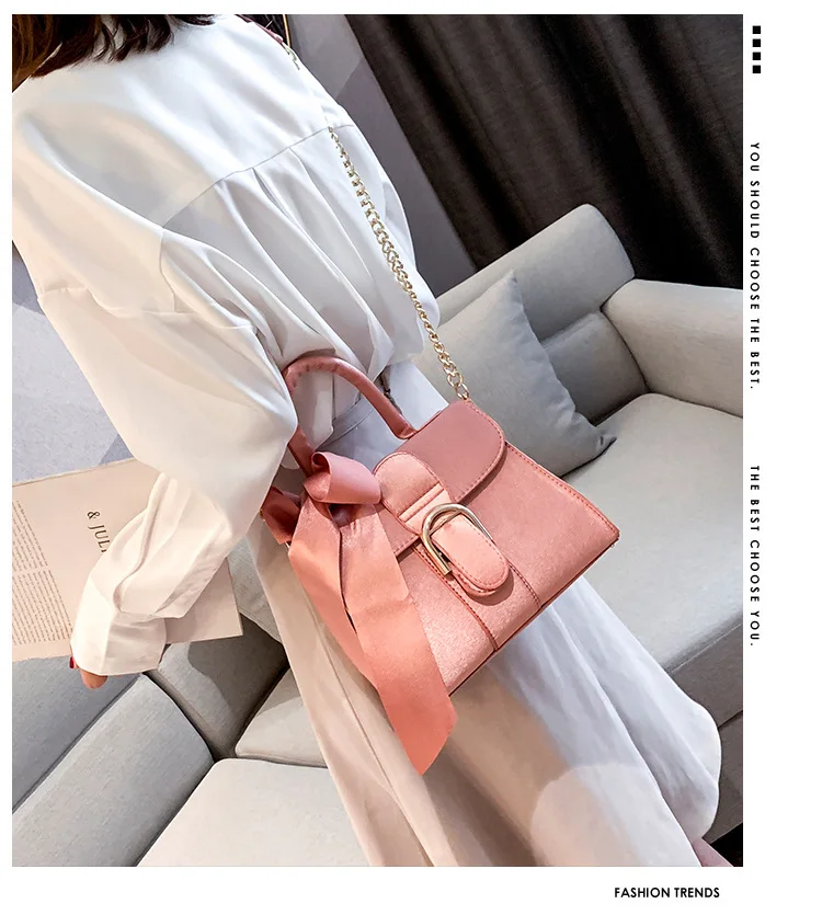 2020Fashion velvet bag autumn new women's bag, women's one-shoulder bag European and American fashion bow velvet handbag
2020Fashion velvet bag autumn new women's bag, women's one-shoulder bag European and American fashion bow velvet handbag