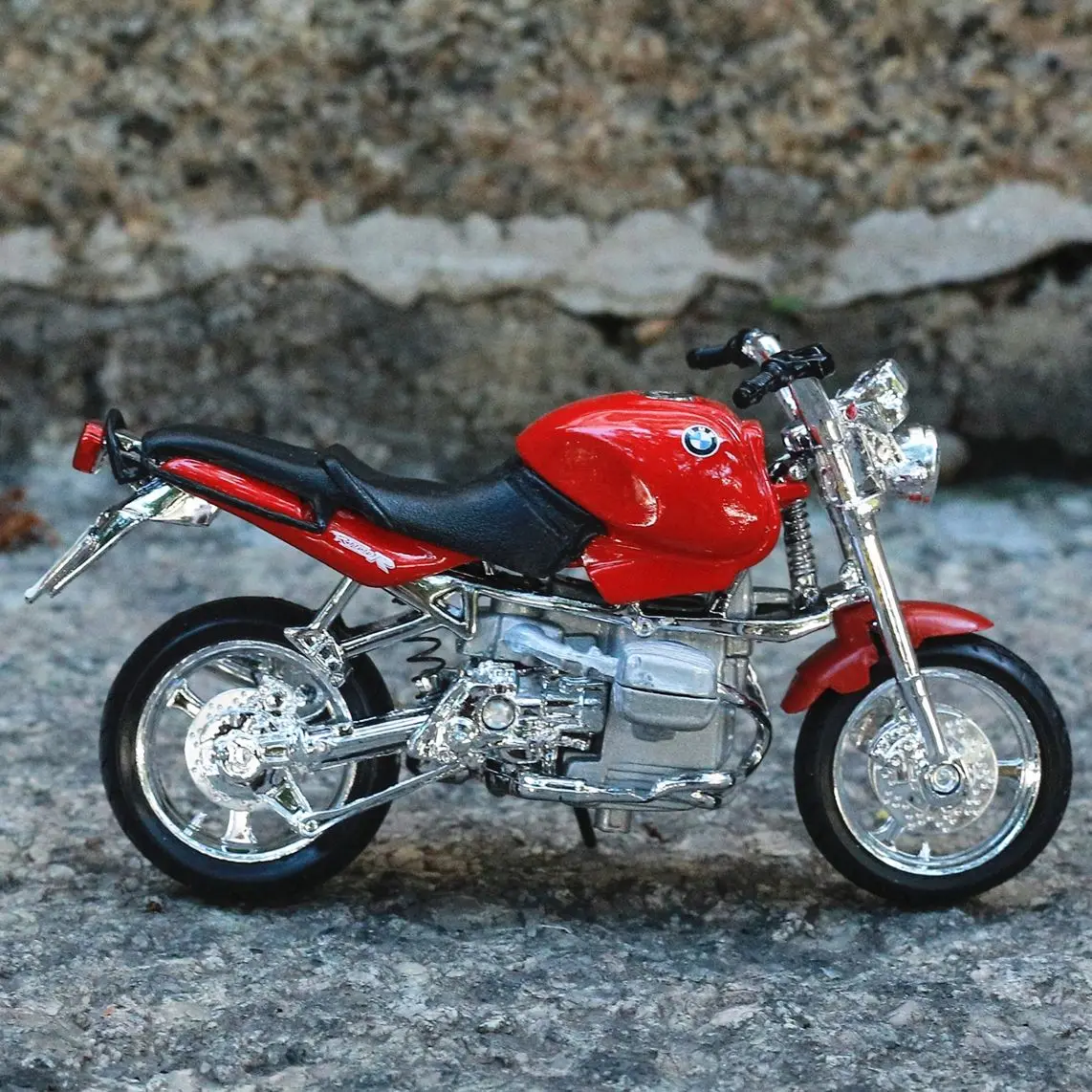 Maisto 1:18 BMW R 1100 R Motogp Motorcycle Model Souvenir Toy Collectible Mini Moto Die Cast
Maisto 1:18 BMW R 1100 R Motogp Motorcycle Model Souvenir Toy Collectible Mini Moto Die Cast