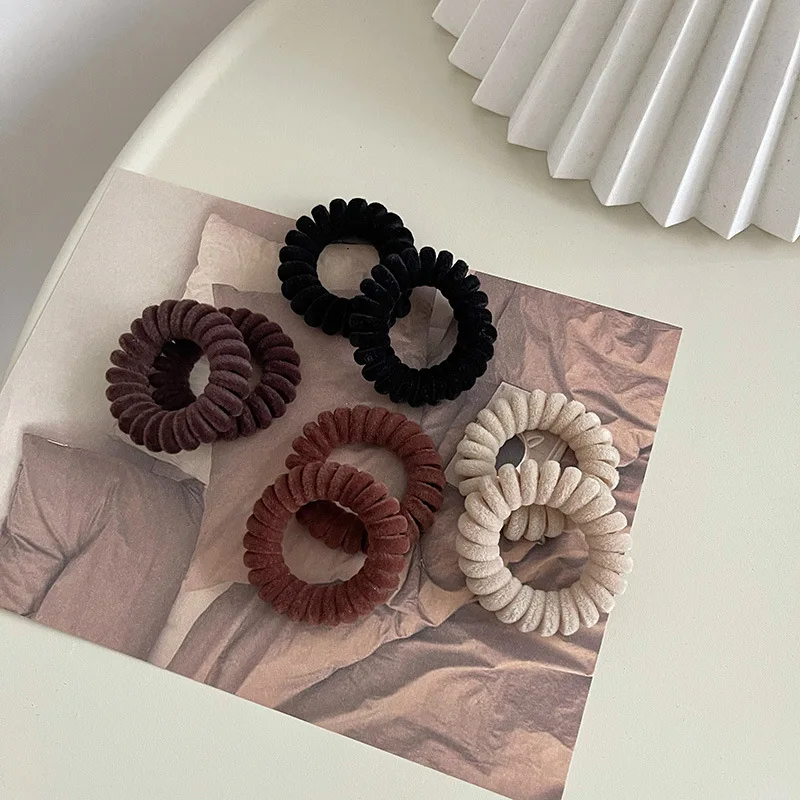 1PC New Simplicity Flannel Women Girls Solid Color Scrunchies Elastic Hair Band Lady Lovely Bands Female Hair Accessories
1PC New Simplicity Flannel Women Girls Solid Color Scrunchies Elastic Hair Band Lady Lovely Bands Female Hair Accessories