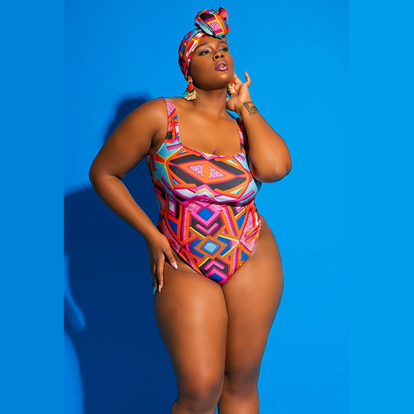 African Style Bikini Women Plus Size One Piece Bikini Swimsuit Swimwear Graffiti Printing Bikini Swimming
African Style Bikini Women Plus Size One Piece Bikini Swimsuit Swimwear Graffiti Printing Bikini Swimming