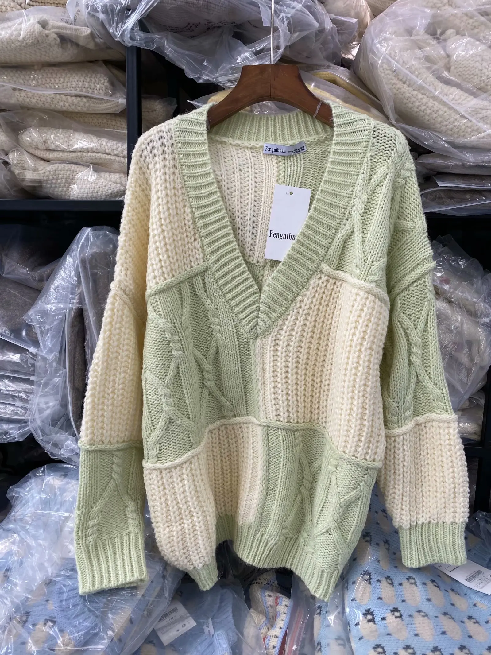 TMODA862 Za Autumn Winter Women Pullovers Sweaters Jumper Simple Soft Warm Female Lattice Splicing V-neck Loose Knitted Tops
TMODA862 Za Autumn Winter Women Pullovers Sweaters Jumper Simple Soft Warm Female Lattice Splicing V-neck Loose Knitted Tops