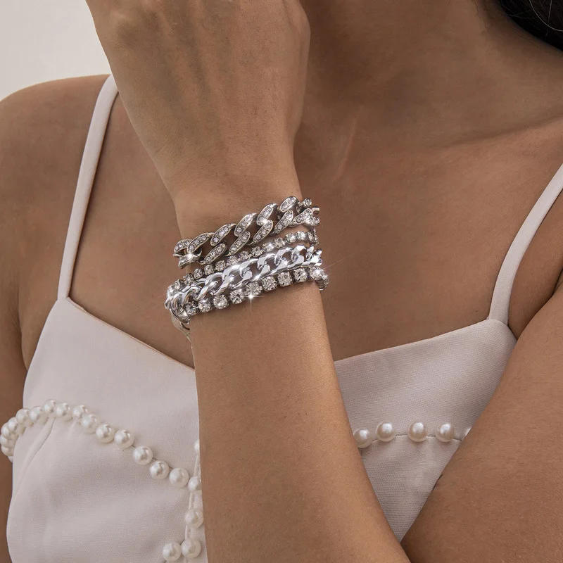 Fashion Personality Punk Cuban Bracelet Jewelry Four-piece Set Chain & Link Bracelets Bracelets for Men and Women
Fashion Personality Punk Cuban Bracelet Jewelry Four-piece Set Chain & Link Bracelets Bracelets for Men and Women