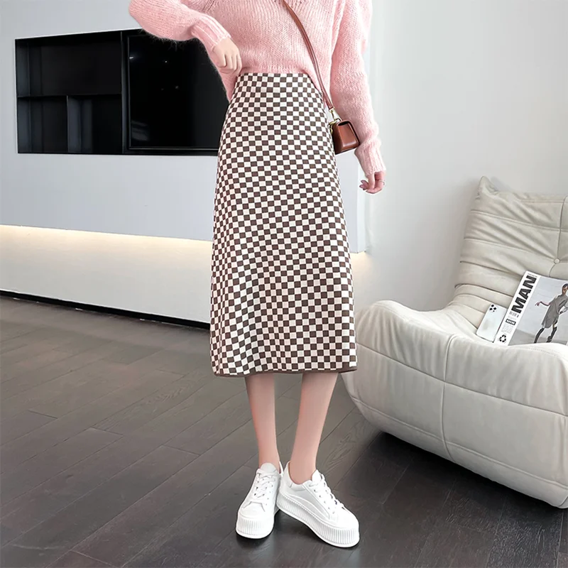 2021 Autumn Winter Office Lady Temperament Checkerboard Knitted Skirt Women High Waist Mid-Length A-Line Skirts
2021 Autumn Winter Office Lady Temperament Checkerboard Knitted Skirt Women High Waist Mid-Length A-Line Skirts