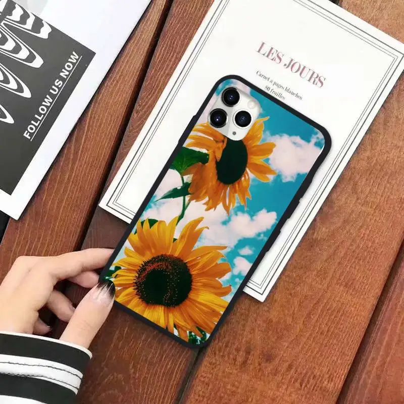 Yellow flower Small daisy sunflower luxury protective Phone Case for iPhone 11 12 pro XS MAX 8 7 6 6S Plus X 5S SE 2020 XR
Yellow flower Small daisy sunflower luxury protective Phone Case for iPhone 11 12 pro XS MAX 8 7 6 6S Plus X 5S SE 2020 XR