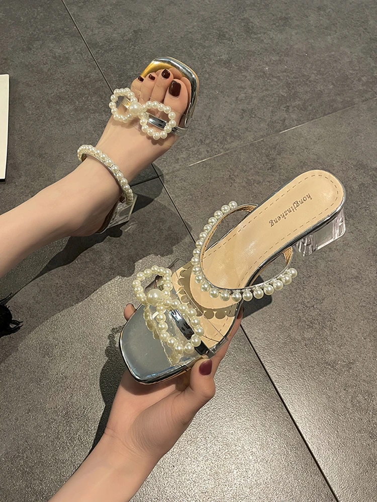 Shoes Women Female Slippers Heeled Mules Luxury Slides Black Sandals String Bead Square heel Med Soft 2021 High Designer Beige
Shoes Women Female Slippers Heeled Mules Luxury Slides Black Sandals String Bead Square heel Med Soft 2021 High Designer Beige