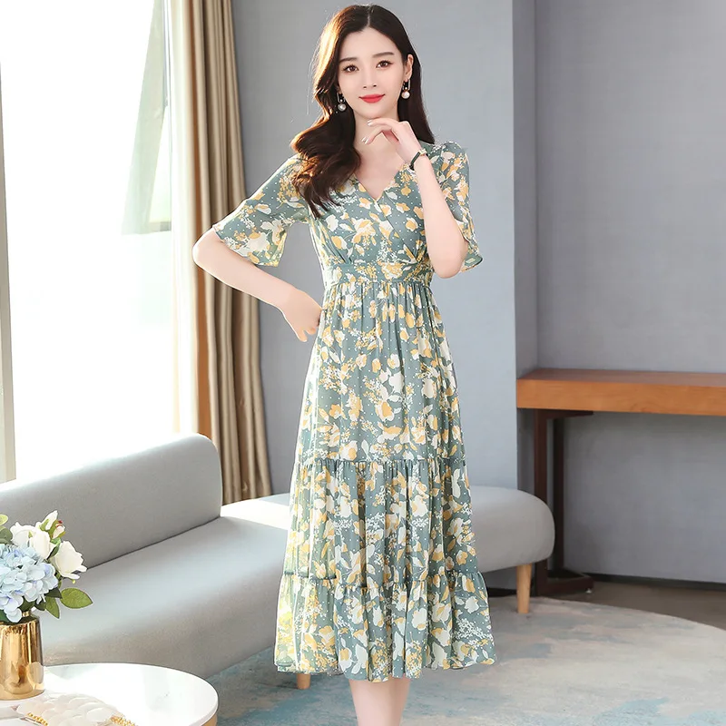 Летнее платье с цветочным принтом и V-образным вырезом, шифоновое платье с рюшами и коротким рукавом для женщин A951 2020
Летнее платье с цветочным принтом и V-образным вырезом, шифоновое платье с рюшами и коротким рукавом для женщин A951 2020