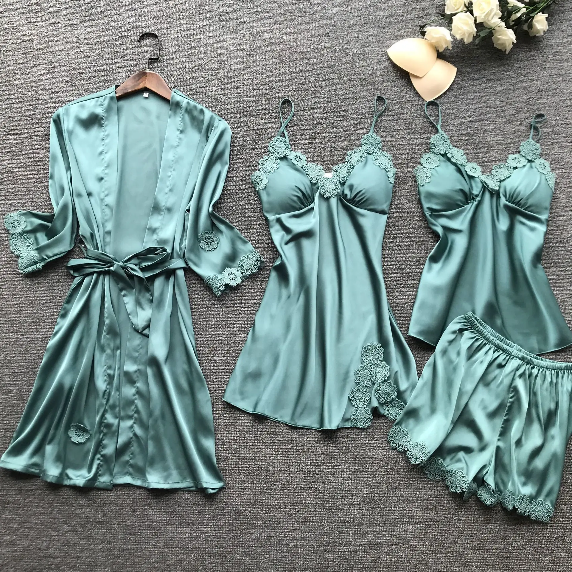 Summer New 4 Pcs Set Women Pyjama Satin High Quality Lace Sexy Sleepwear With Chest Pad Pajamas
Summer New 4 Pcs Set Women Pyjama Satin High Quality Lace Sexy Sleepwear With Chest Pad Pajamas