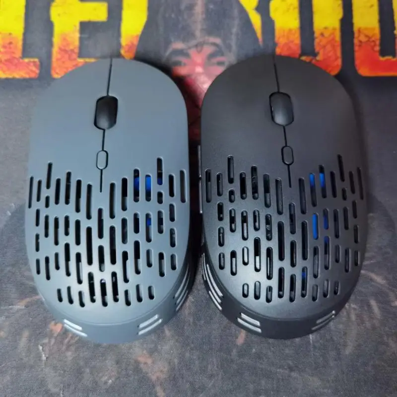 T38 Luminous Hole Mouse 2.4G USB Wireless Rechargable Ergonomic Gaming Silent Mouse Mute Adjustable 1600dpi Optical Laptop Mice
T38 Luminous Hole Mouse 2.4G USB Wireless Rechargable Ergonomic Gaming Silent Mouse Mute Adjustable 1600dpi Optical Laptop Mice