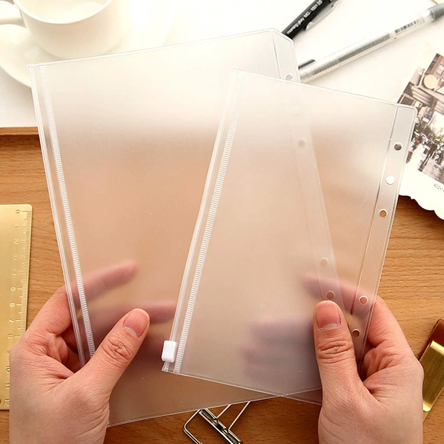 10 Pcs A6 Zipper Envelope for 6-Ring Binder Personal Organizer,PVC Waterproof Storage 1Pc Card Pocket, Ruler and 2021 Calendar
10 Pcs A6 Zipper Envelope for 6-Ring Binder Personal Organizer,PVC Waterproof Storage 1Pc Card Pocket, Ruler and 2021 Calendar