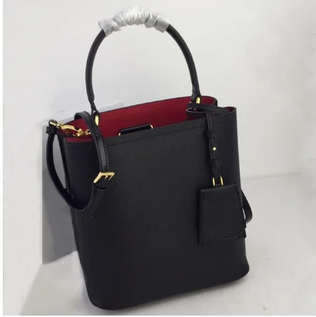 New luxury Designer totes bag soft cow Leather Women handbag with handle shoulder bag 2021 new
New luxury Designer totes bag soft cow Leather Women handbag with handle shoulder bag 2021 new