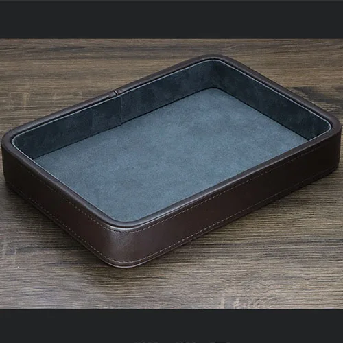 Лоток для хранения JINSERTA из натуральной кожи
Лоток для хранения JINSERTA из натуральной кожи