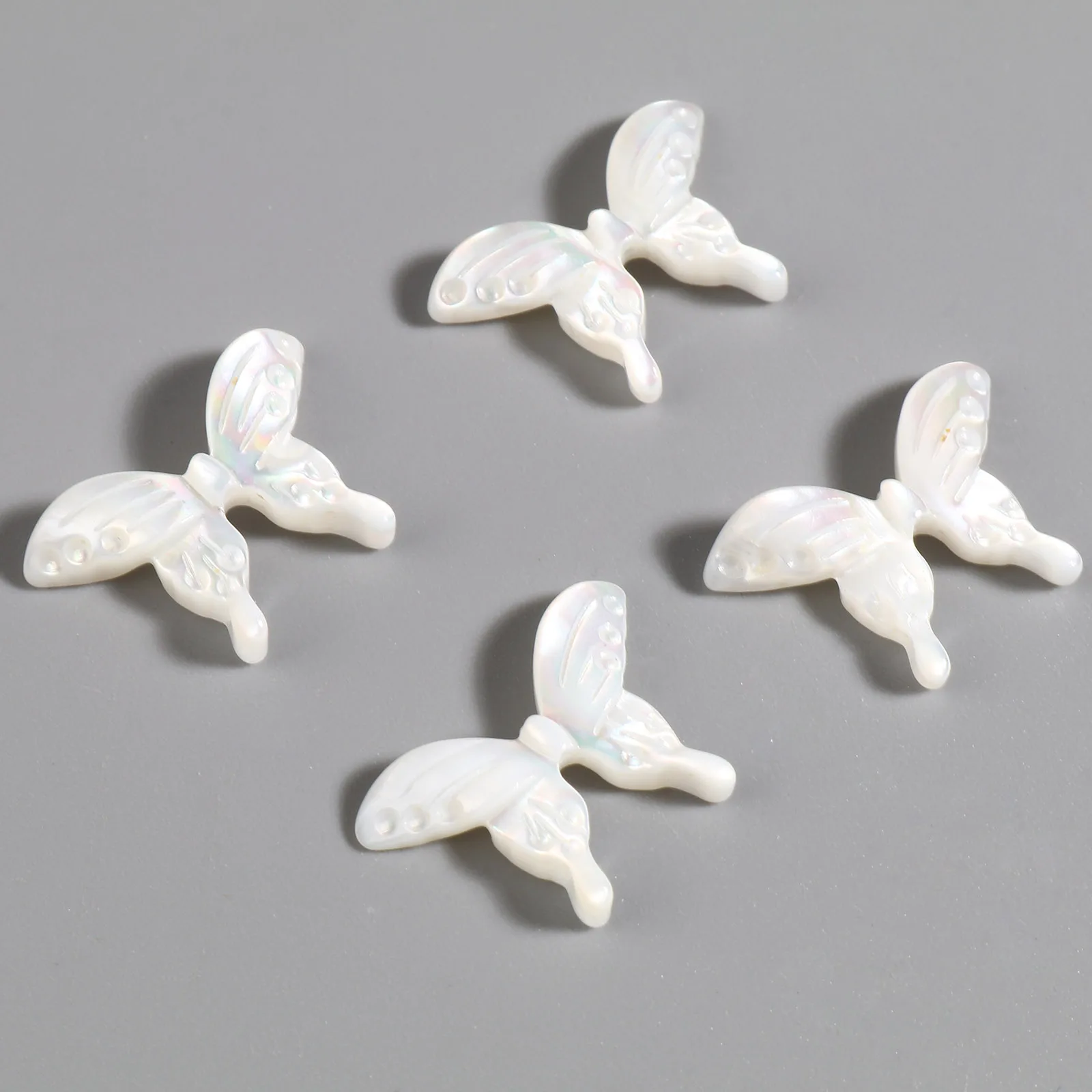 2PCs Fashion Insect Natural Shell Loose Beads Butterfly Animal White Spacer Beads DIY Making Bracelets Necklace Party Jewelry
2PCs Fashion Insect Natural Shell Loose Beads Butterfly Animal White Spacer Beads DIY Making Bracelets Necklace Party Jewelry
