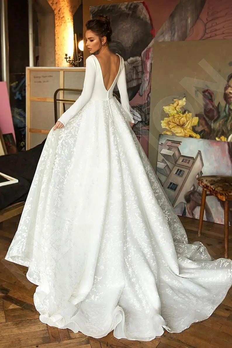 Robe de mariee Vintage Long Sleeve Lace Satin Wedding Dress Sexy Deep V Neck Backless Bride Dress for Custom Made Wedding
Robe de mariee Vintage Long Sleeve Lace Satin Wedding Dress Sexy Deep V Neck Backless Bride Dress for Custom Made Wedding