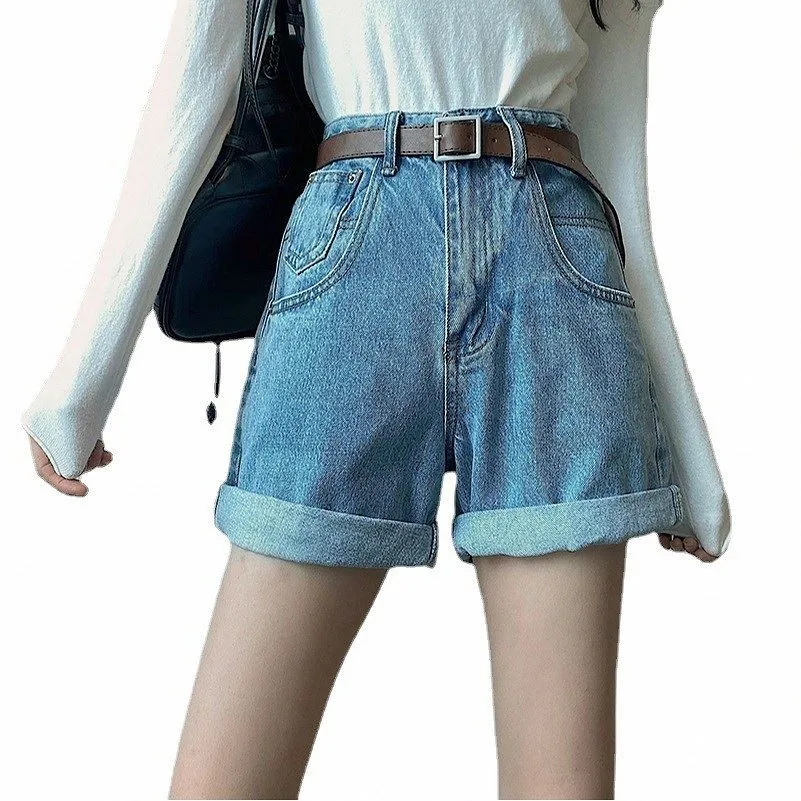 SHNSOPHI Casual Blue High Waist Shorts Jeans Women 2021 Summer Beach Denim Shorts Korean Classic Washed Wide Leg Shorts Cuff
SHNSOPHI Casual Blue High Waist Shorts Jeans Women 2021 Summer Beach Denim Shorts Korean Classic Washed Wide Leg Shorts Cuff