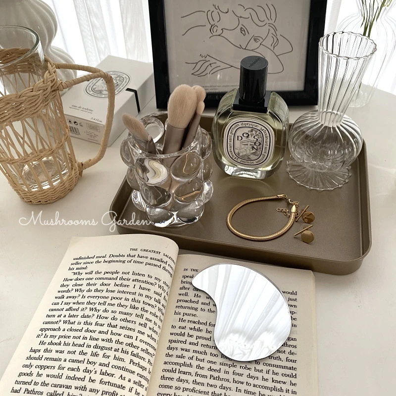 Korean style modern minimalist collocation decoration decoration makeup brush bucket pen holder desktop decoration cup
Korean style modern minimalist collocation decoration decoration makeup brush bucket pen holder desktop decoration cup