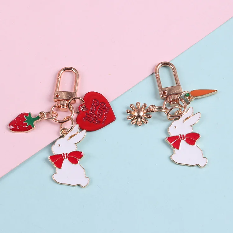 Creative Lovely Keychains Accessories Lovely Strawberry Carrot Metal Small Daisy Key Chains Metal Car AirPods Hanging Ornaments
Creative Lovely Keychains Accessories Lovely Strawberry Carrot Metal Small Daisy Key Chains Metal Car AirPods Hanging Ornaments