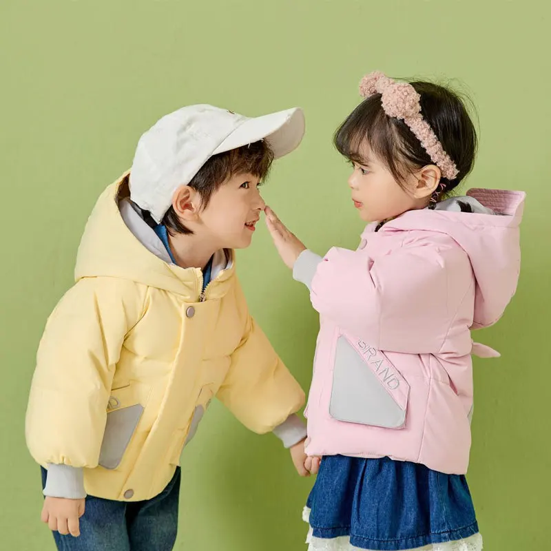 Пуховик детский зимний из полиэстера, на утином пуху
Пуховик детский зимний из полиэстера, на утином пуху