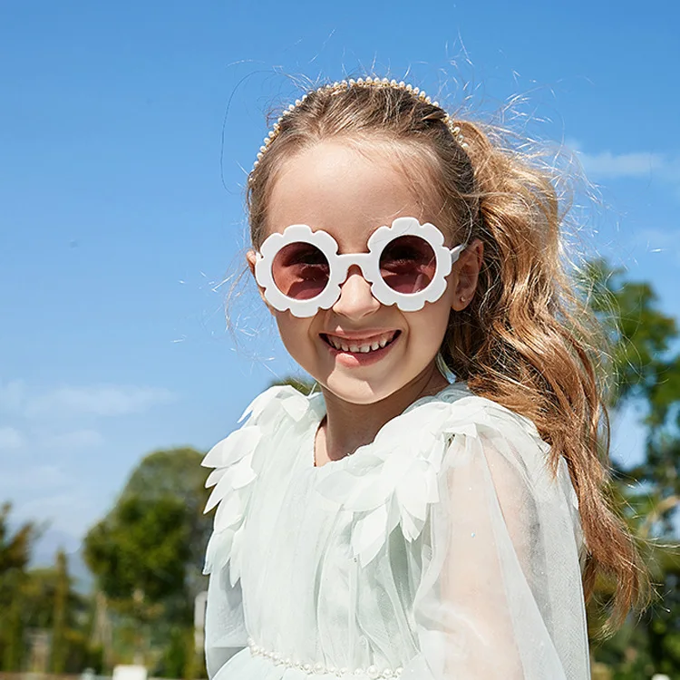 2021 Newly Kids Star Cartoon Sun Flower Sunglasses Girl Baby Boy Goggles Outdoor Children Summer Beach Holiday Glasses
2021 Newly Kids Star Cartoon Sun Flower Sunglasses Girl Baby Boy Goggles Outdoor Children Summer Beach Holiday Glasses