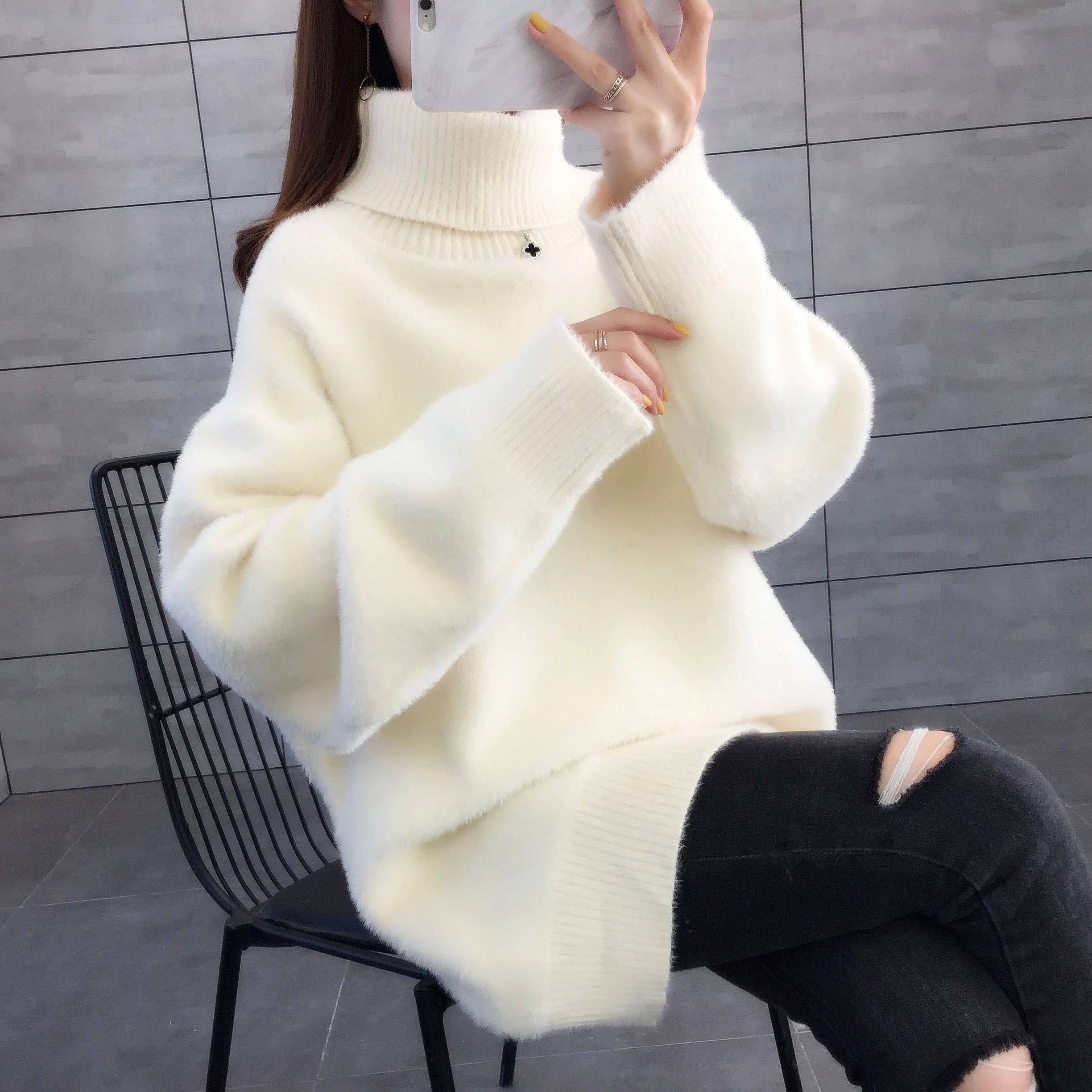2021 New High Necked Sweater Loose Medium Length Lazy Breeze Mink Fat MM Undershirt
2021 New High Necked Sweater Loose Medium Length Lazy Breeze Mink Fat MM Undershirt