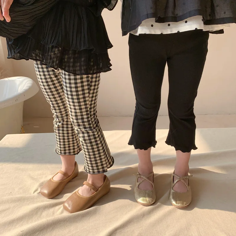 Расклешенные брюки до щиколотки с эластичным поясом, облегающие однотонные хлопковые новые модные удобные милые простые весенние брюки для девочек
Расклешенные брюки до щиколотки с эластичным поясом, облегающие однотонные хлопковые новые модные удобные милые простые весенние брюки для девочек